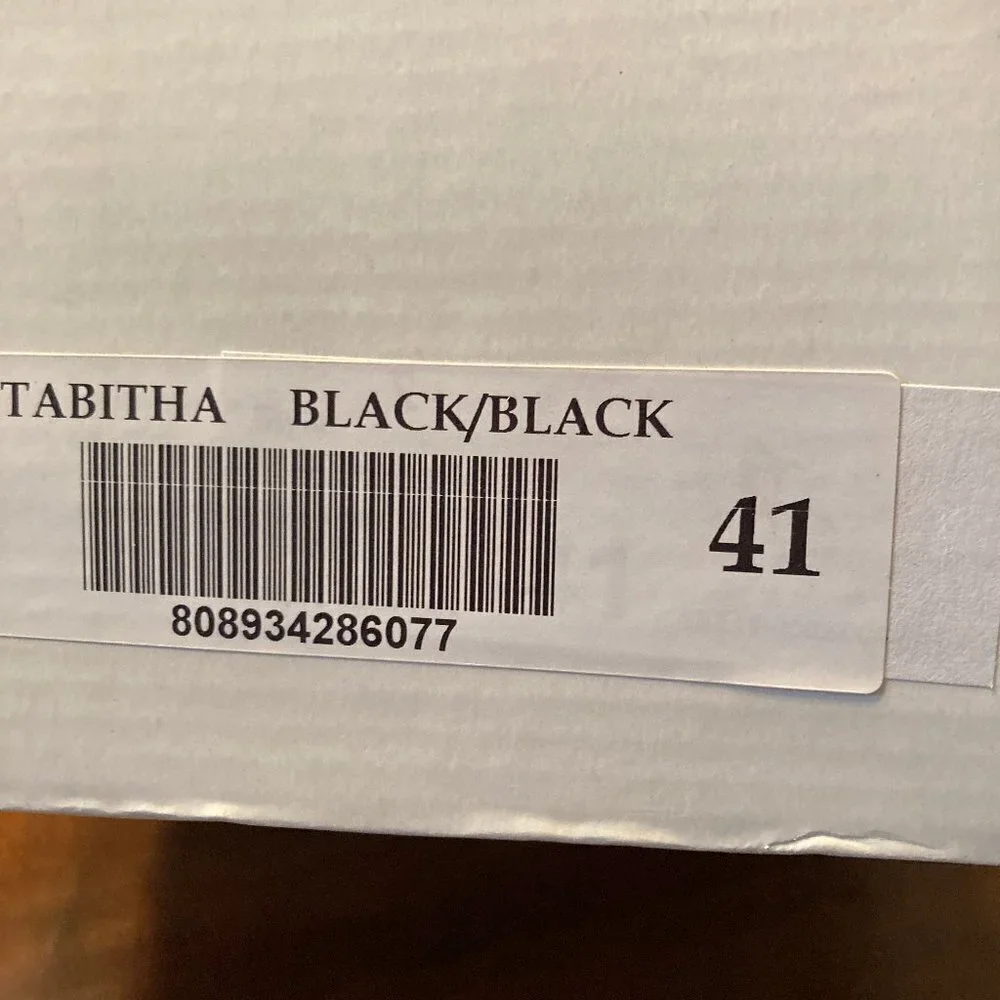 Eric Michael - Womens Tabitha Sandals size 41 New in Box - Picture 7 of 7